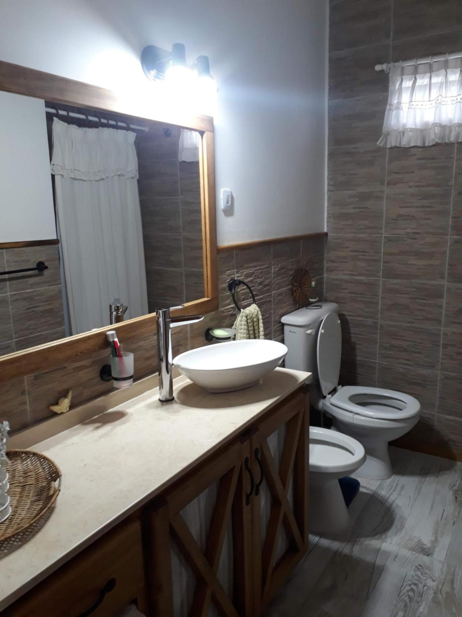 Nel'S Casa Hostel A 15 Minutos De Aeropuerto Ezeiza Monte Grande Ngoại thất bức ảnh