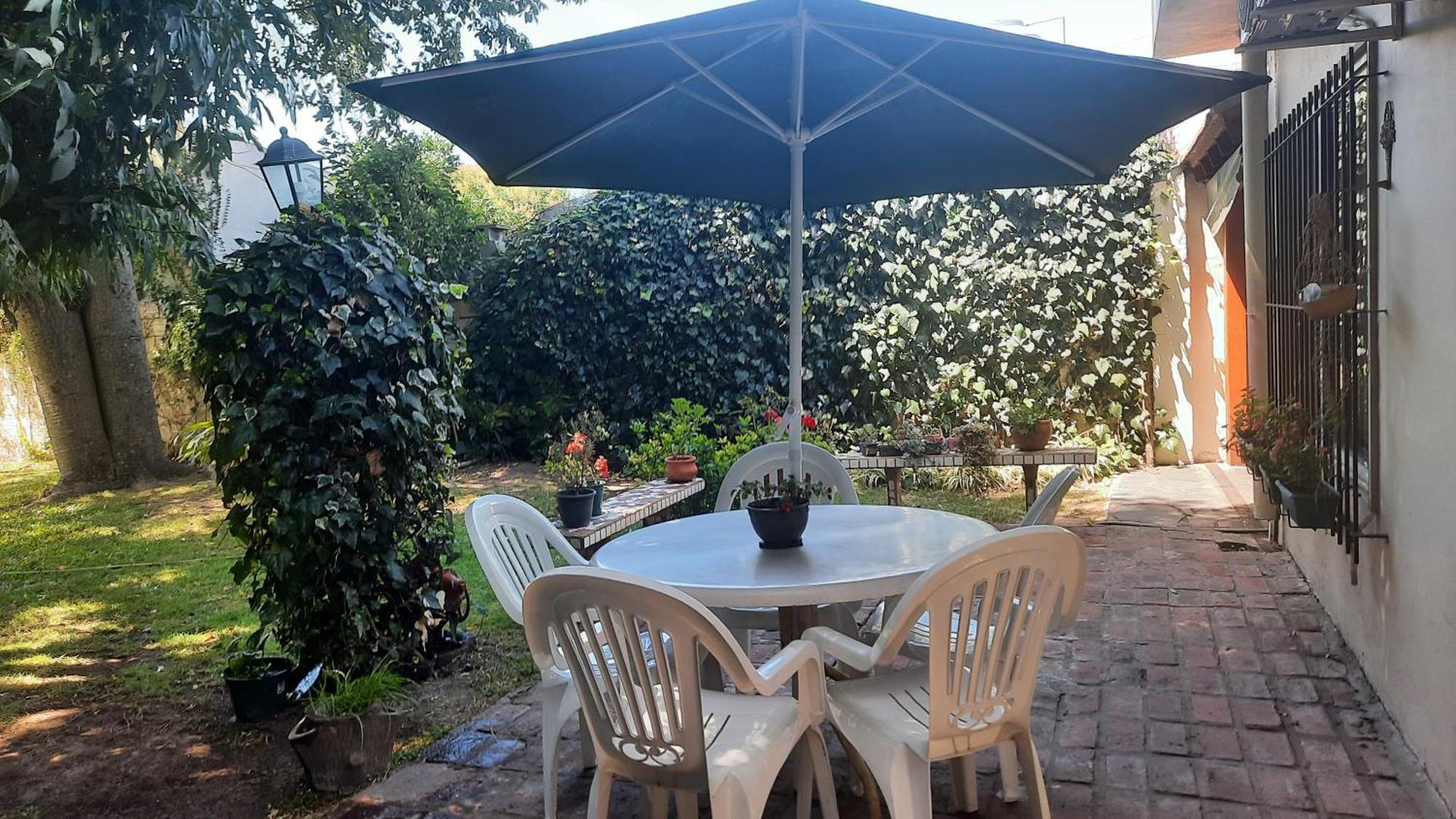 Nel'S Casa Hostel A 15 Minutos De Aeropuerto Ezeiza Monte Grande Ngoại thất bức ảnh
